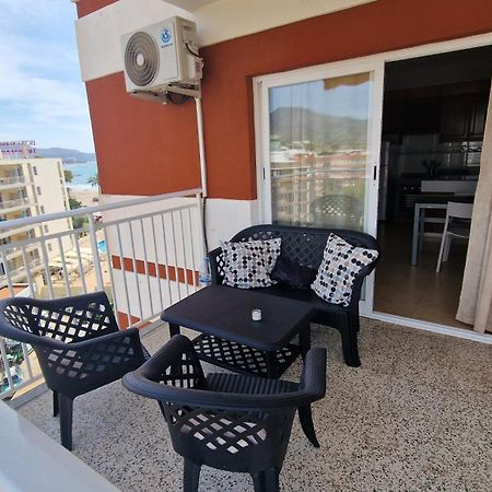 Apartamento De 1 Habitacion Frente Al Mar Y Con Piscina Apartment Benicassim Bagian luar foto