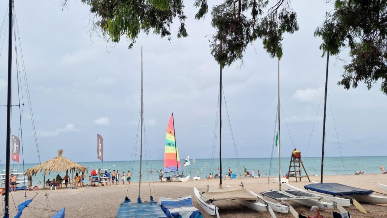 Apartamento De 1 Habitacion Frente Al Mar Y Con Piscina Apartment Benicassim Bagian luar foto