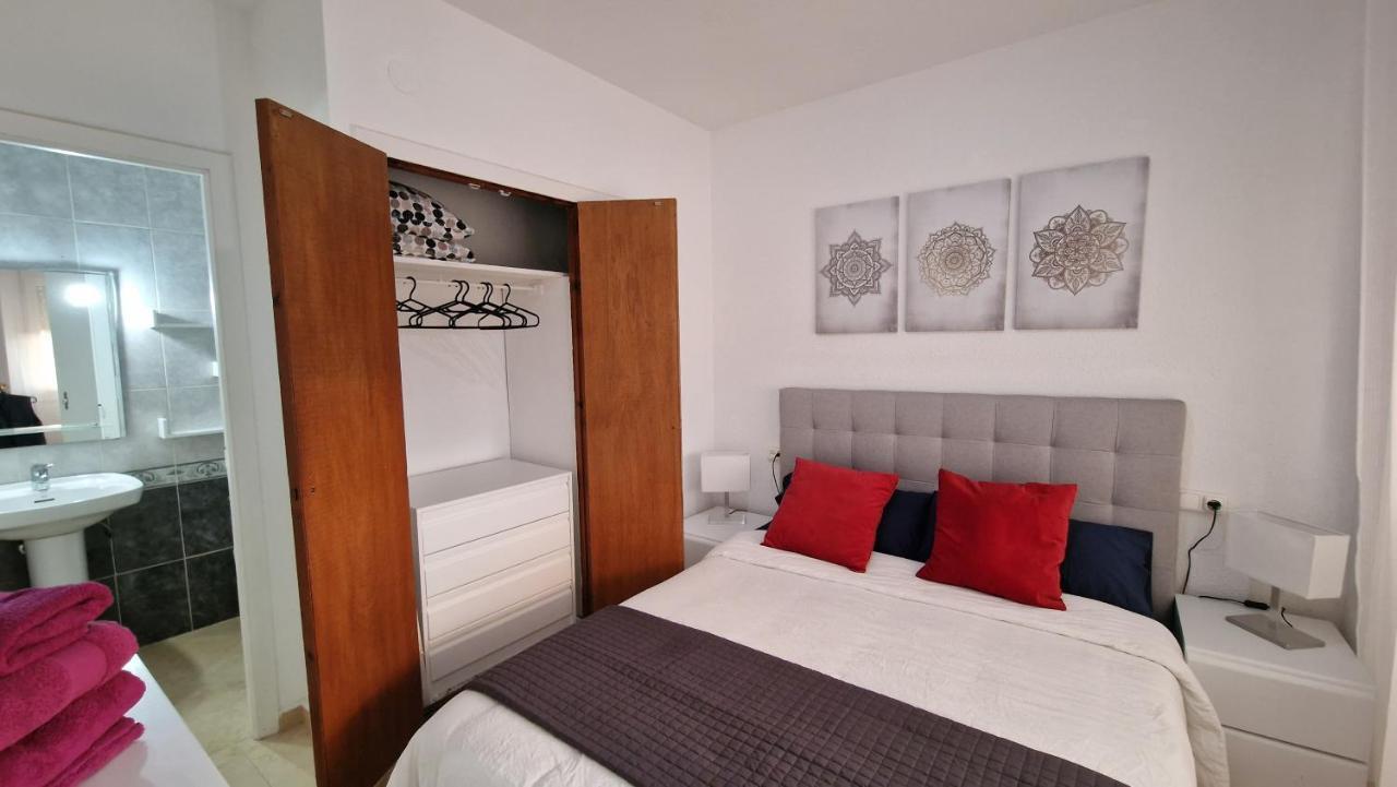 Apartamento De 1 Habitacion Frente Al Mar Y Con Piscina Apartment Benicassim Bagian luar foto