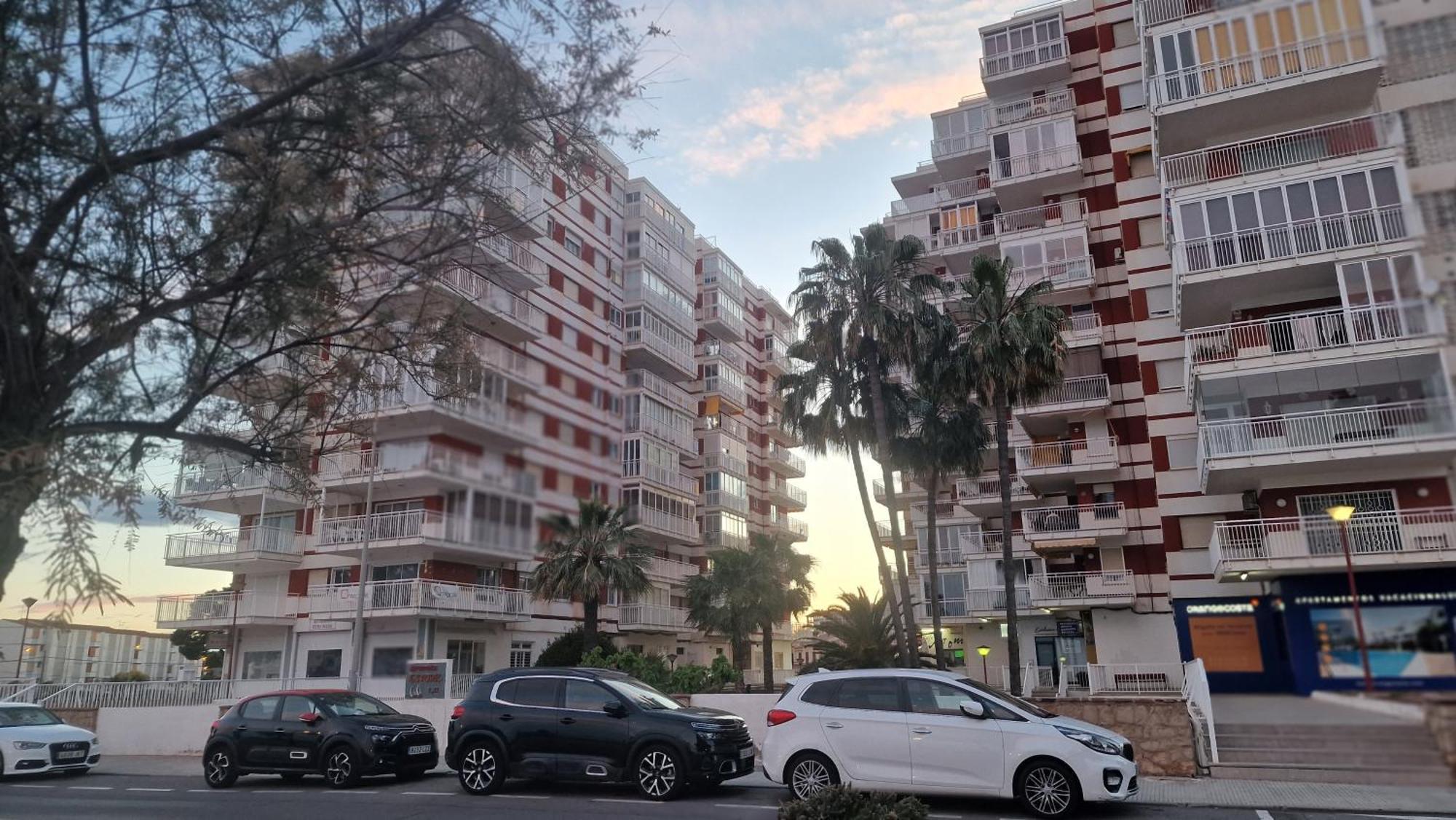 Apartamento De 1 Habitacion Frente Al Mar Y Con Piscina Apartment Benicassim Bagian luar foto