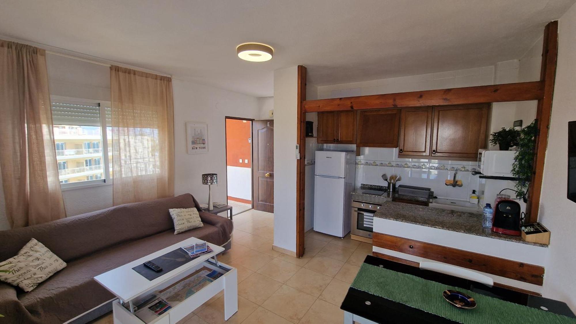 Apartamento De 1 Habitacion Frente Al Mar Y Con Piscina Apartment Benicassim Bagian luar foto